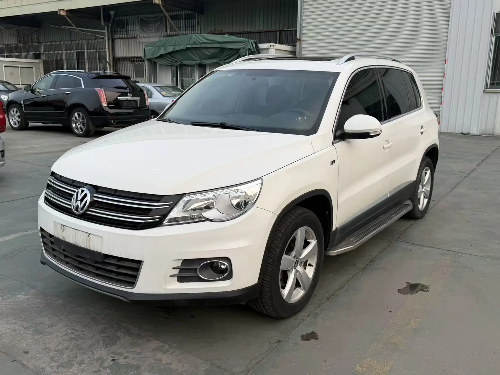 Volkswagen Tiguan (Tharu)