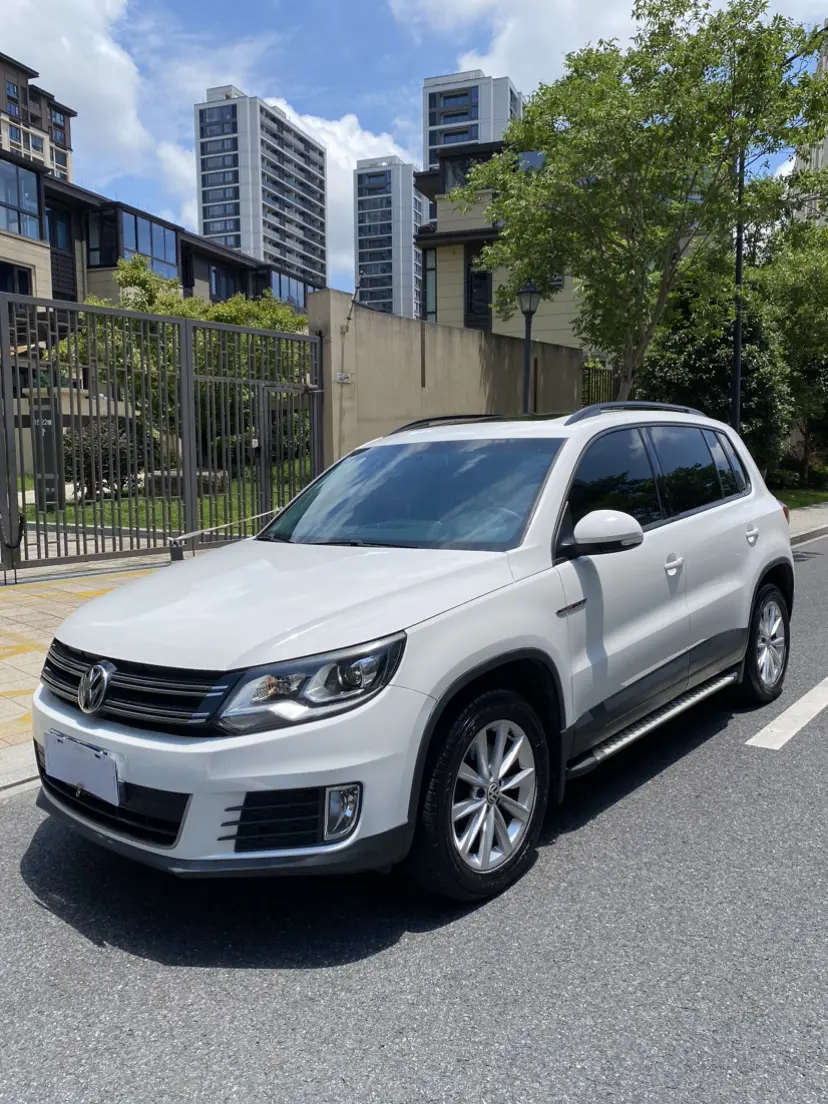 Volkswagen Tiguan (Tharu)