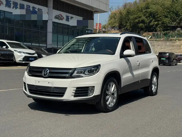 Volkswagen Tiguan (Tharu)