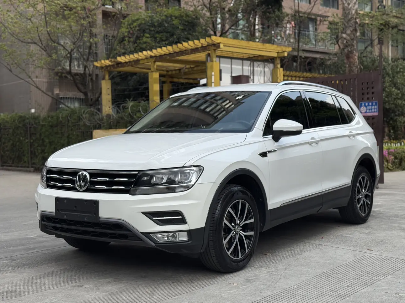 Volkswagen Tiguan L