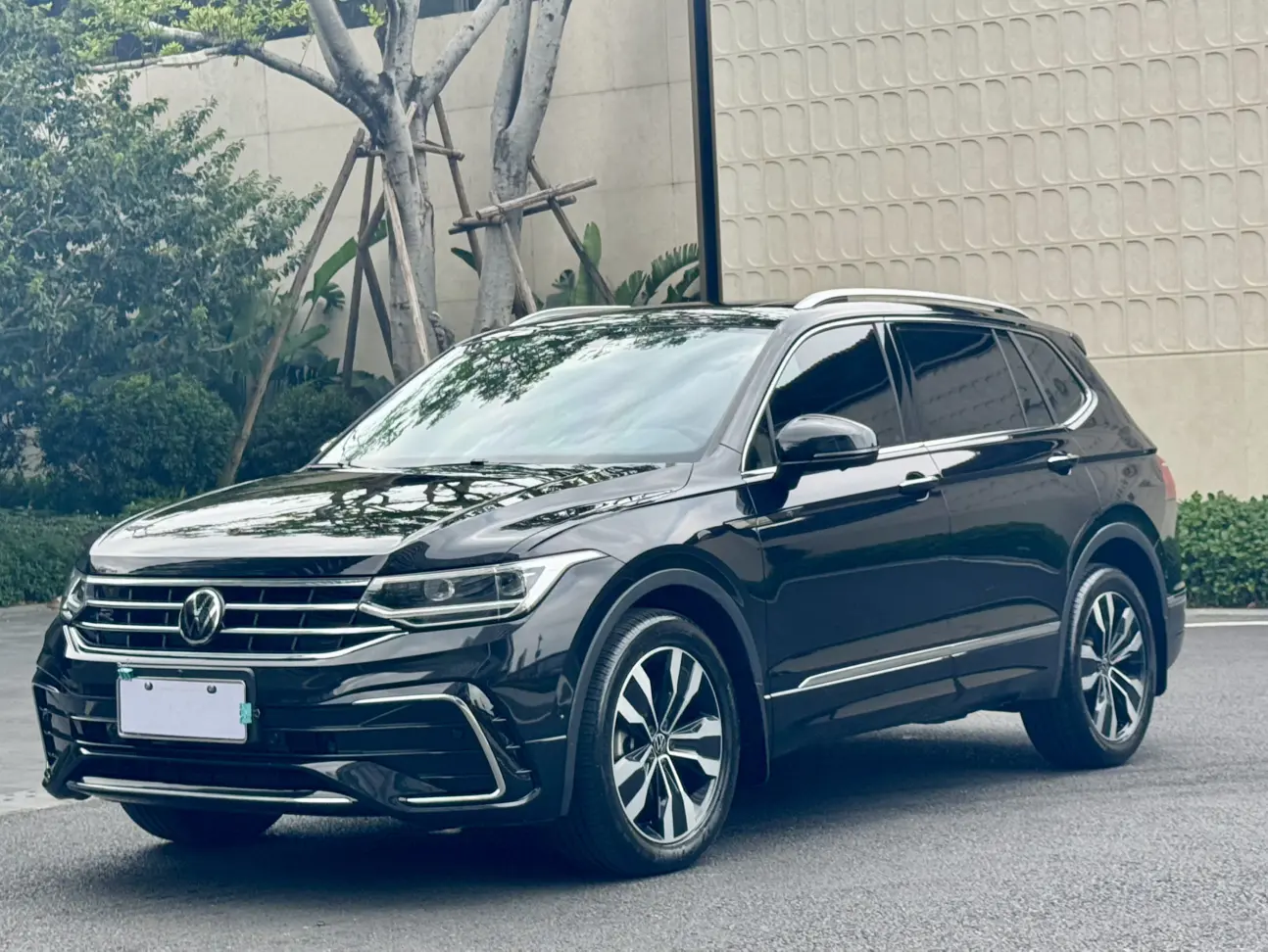 Volkswagen Tiguan L