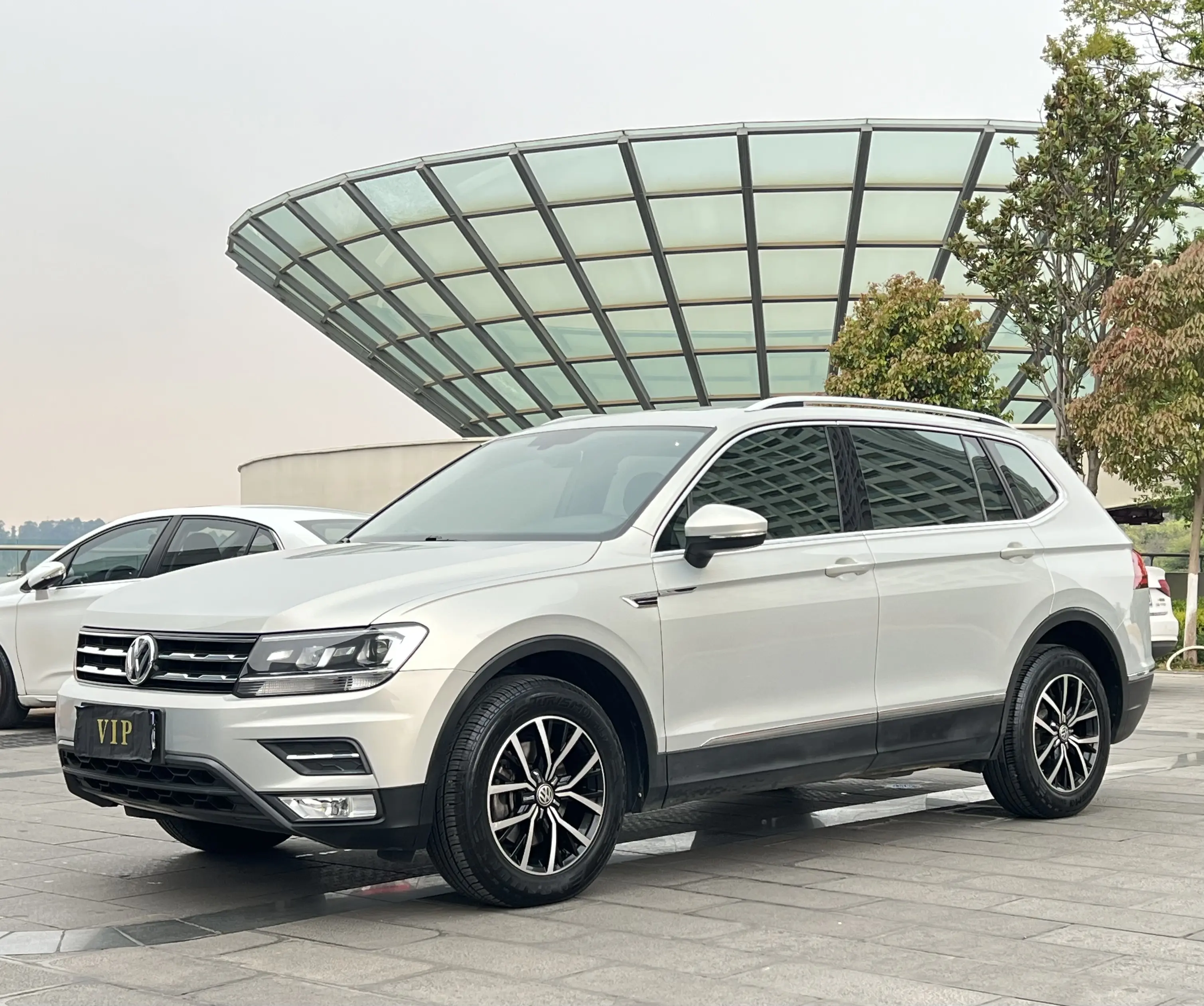 Volkswagen Tiguan L