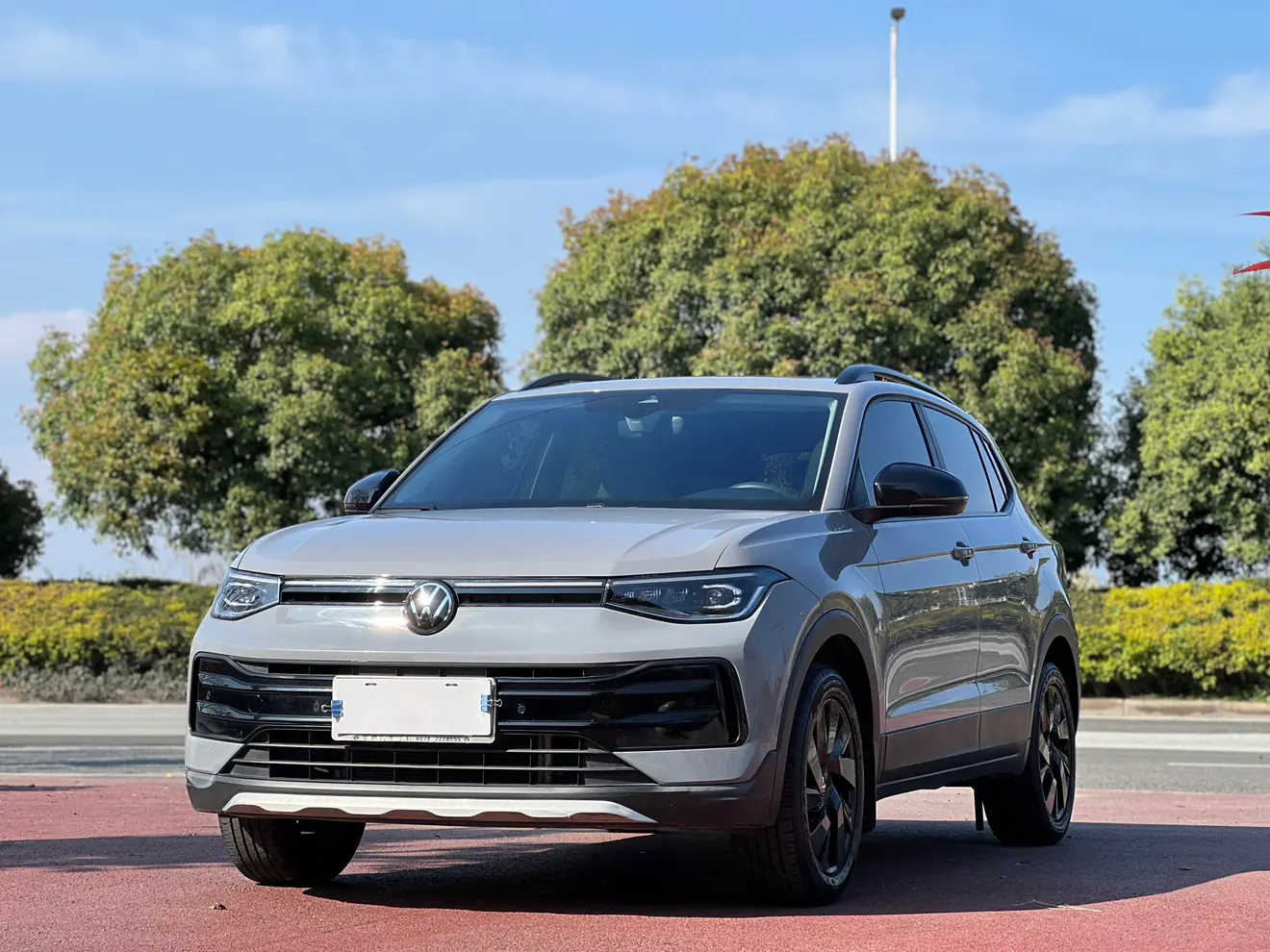 Volkswagen Tharu