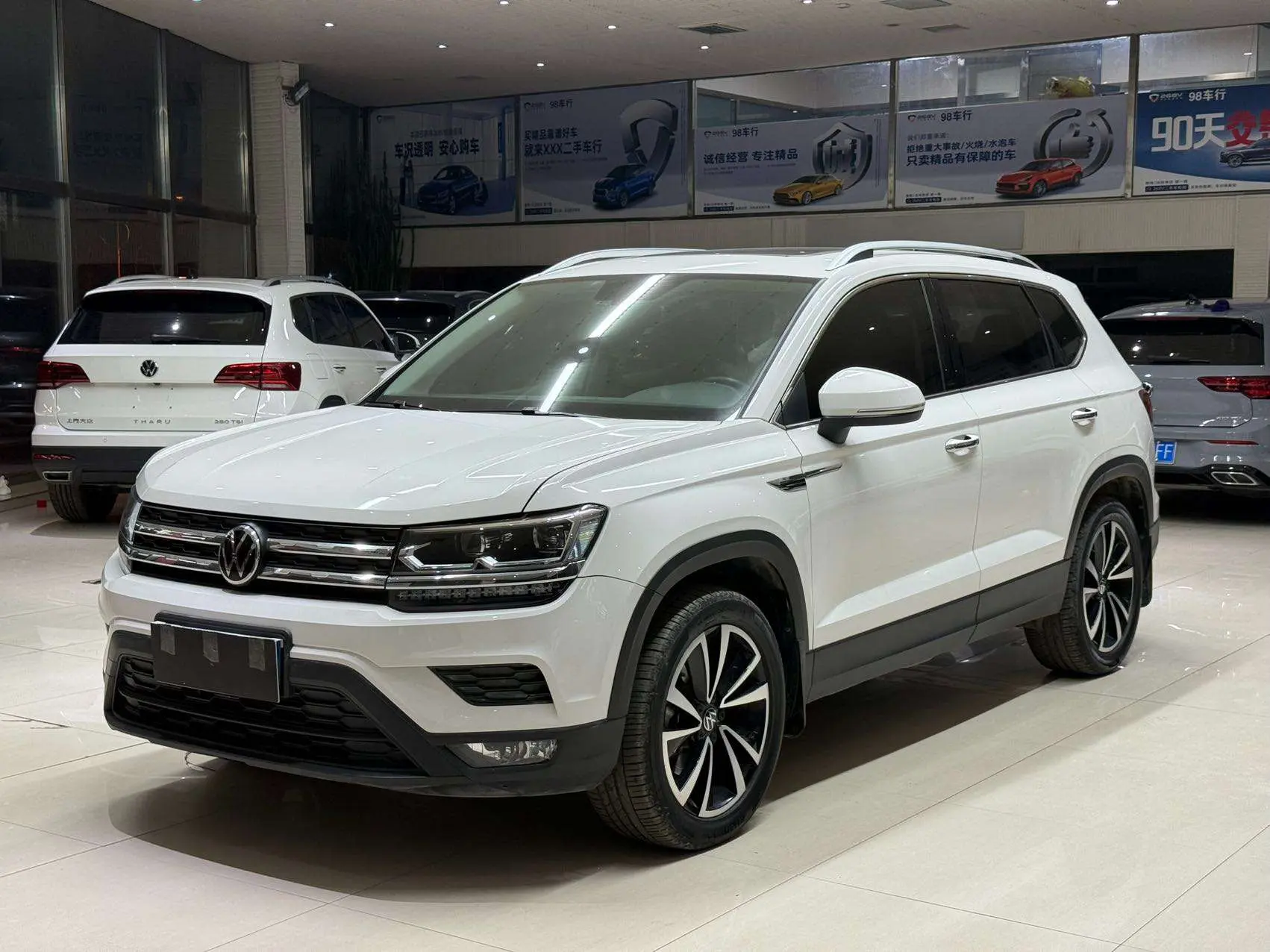 Volkswagen Tharu