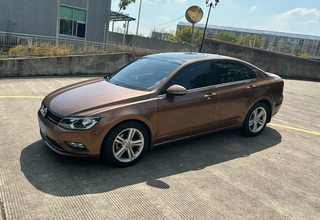 Volkswagen Lamando
