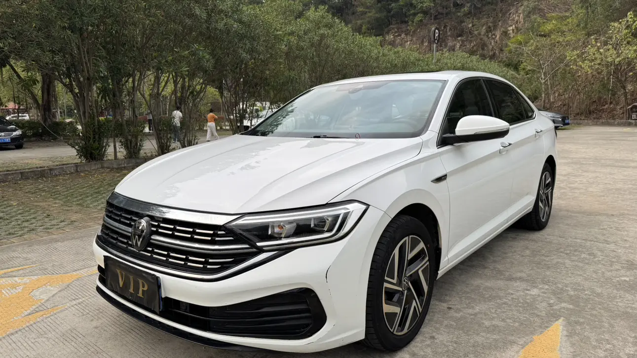 Volkswagen Sagitar