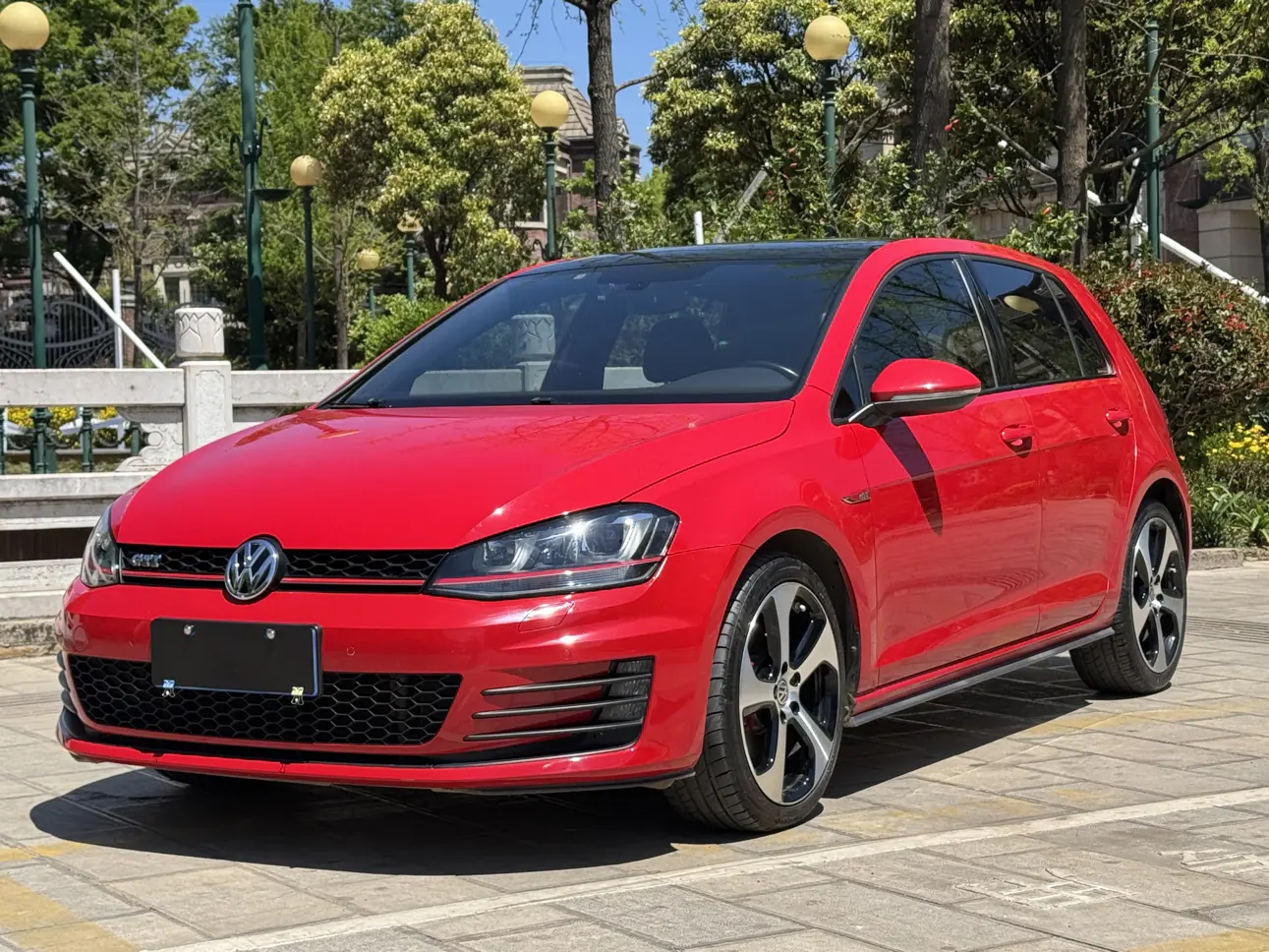 Volkswagen Golf GTI