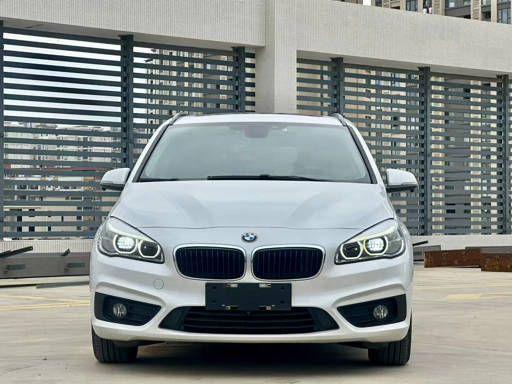 BMW 2 Series Active Tourer  из Китая