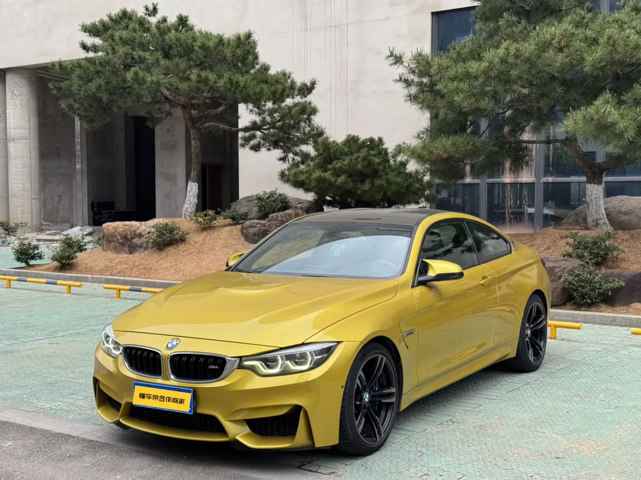 BMW M4