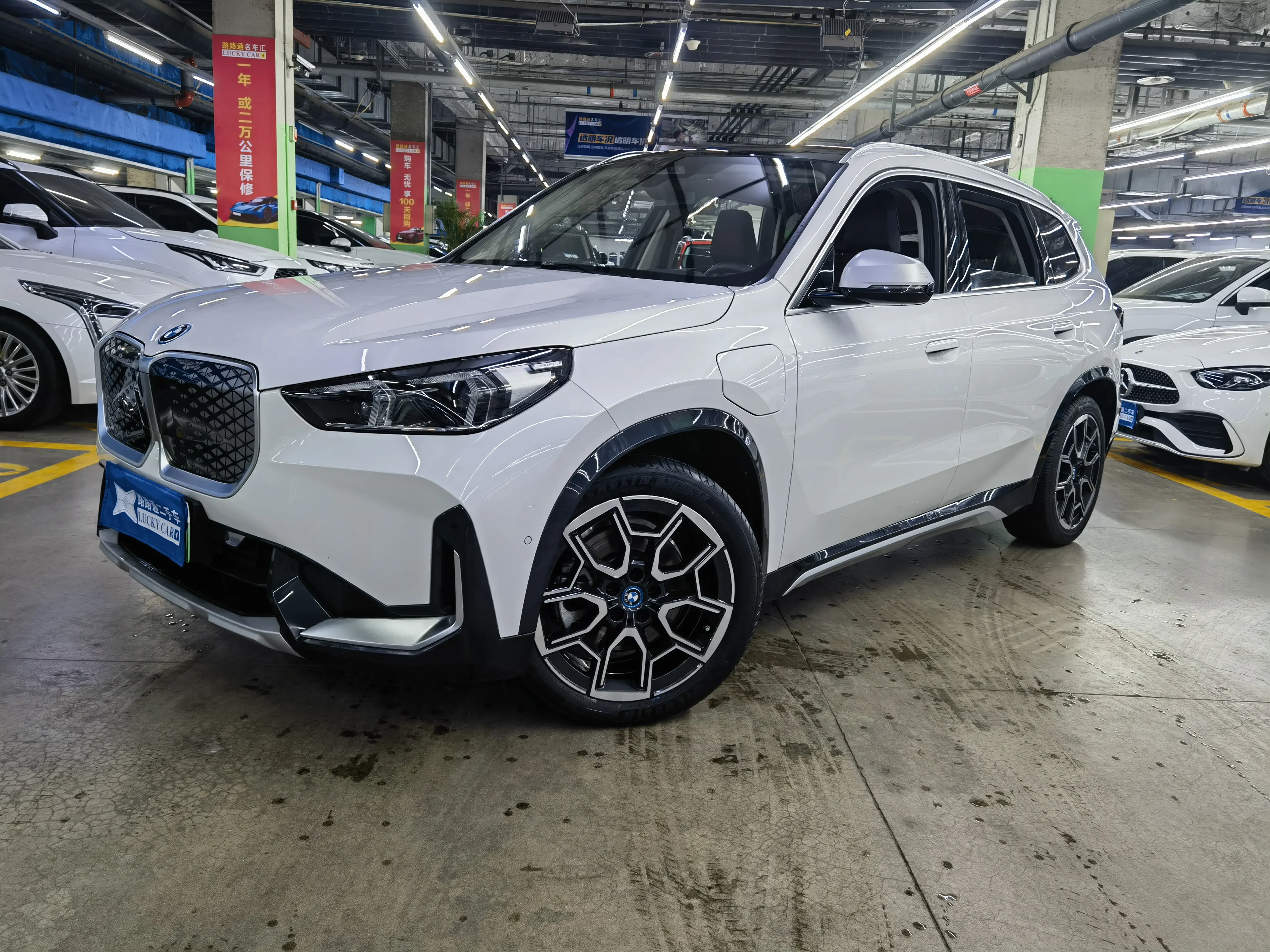 BMW iX1  из Китая