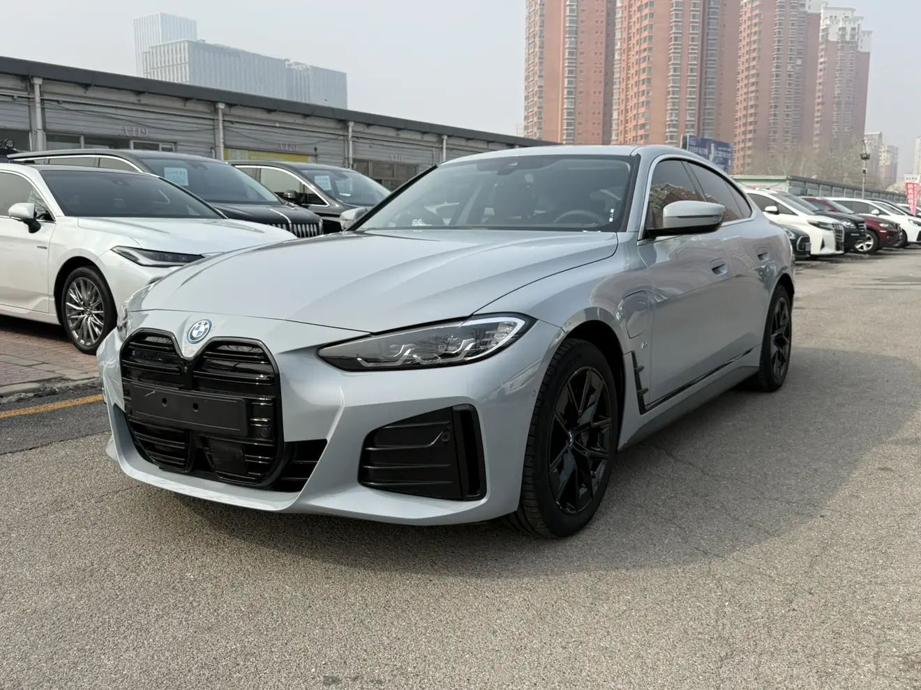 BMW i4
