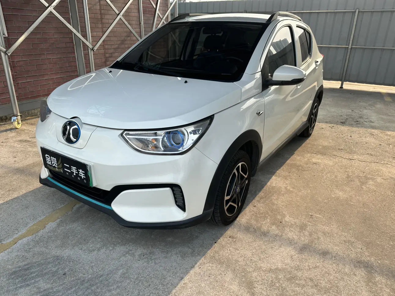 BAIC New Energy EC  из Китая