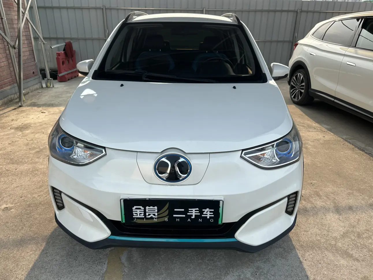 BAIC New Energy EC  из Китая