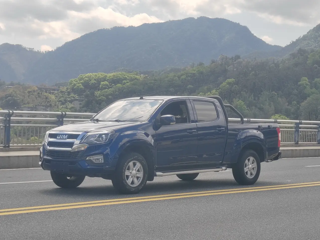 Isuzu RE-MAX