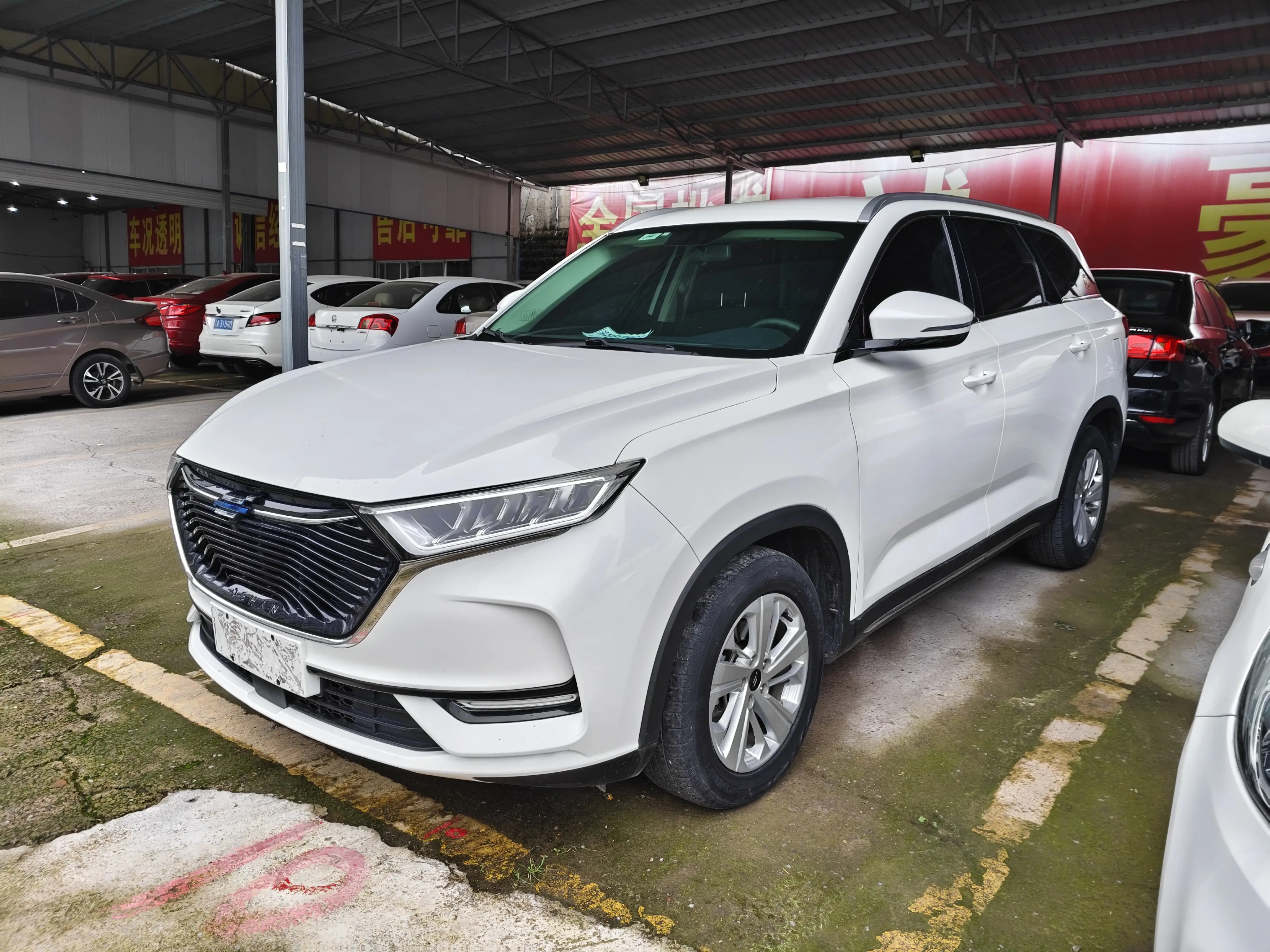 Oshan Changan Auchan X7