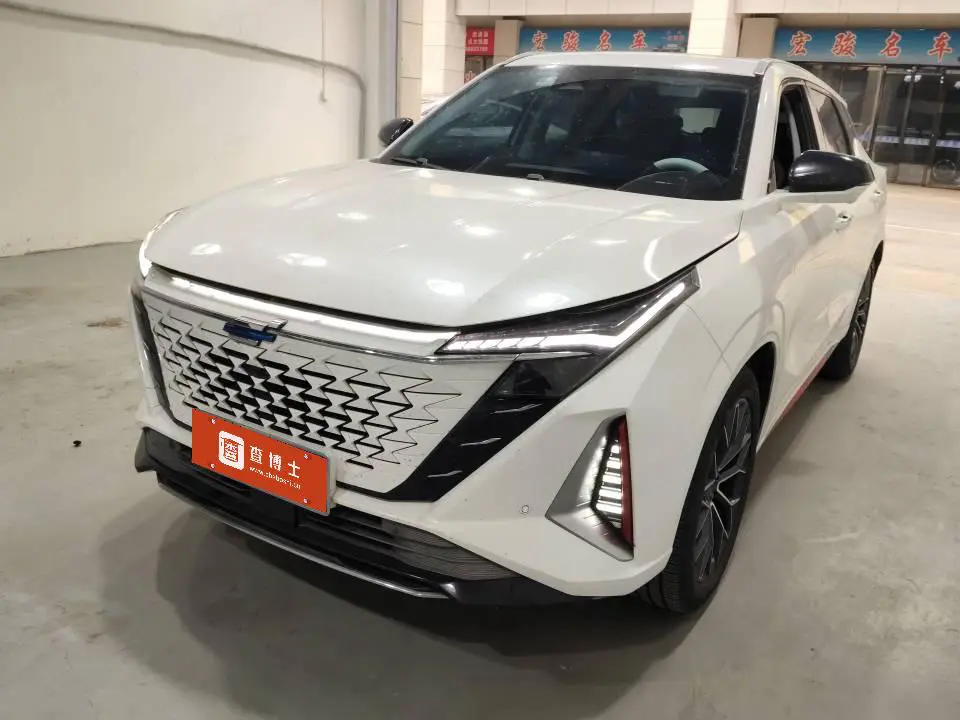 Oshan Changan Auchan Z6