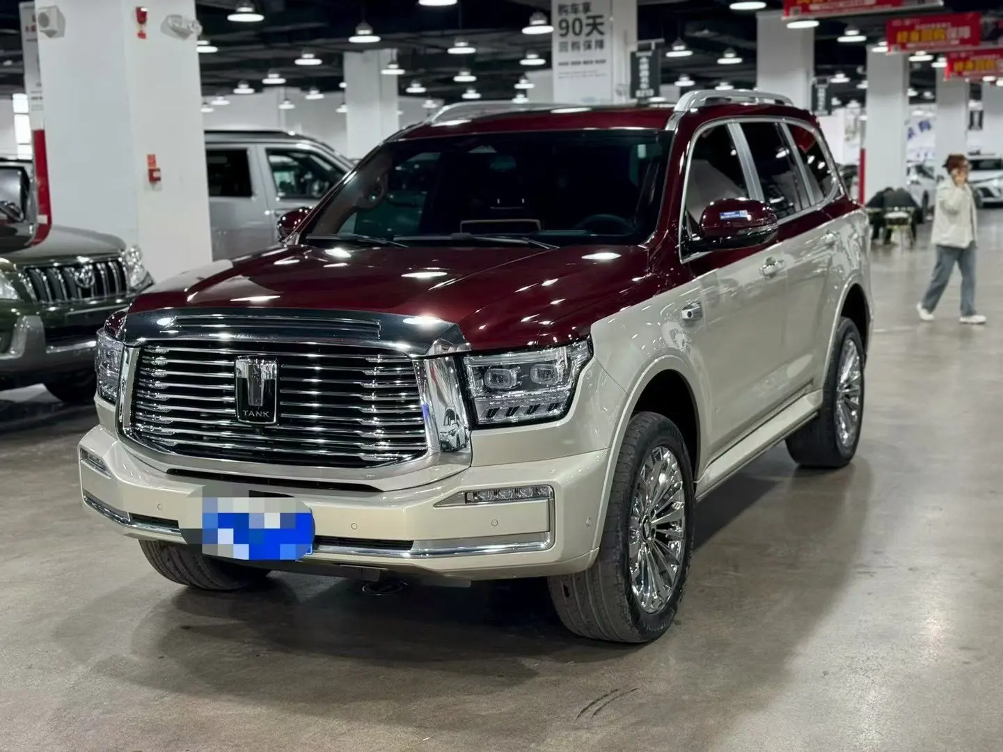 Tank 500  из Китая