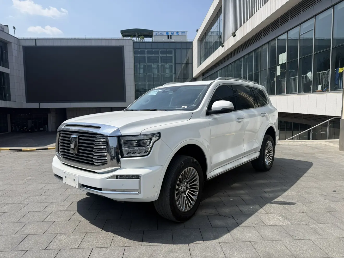 Tank 500  из Китая