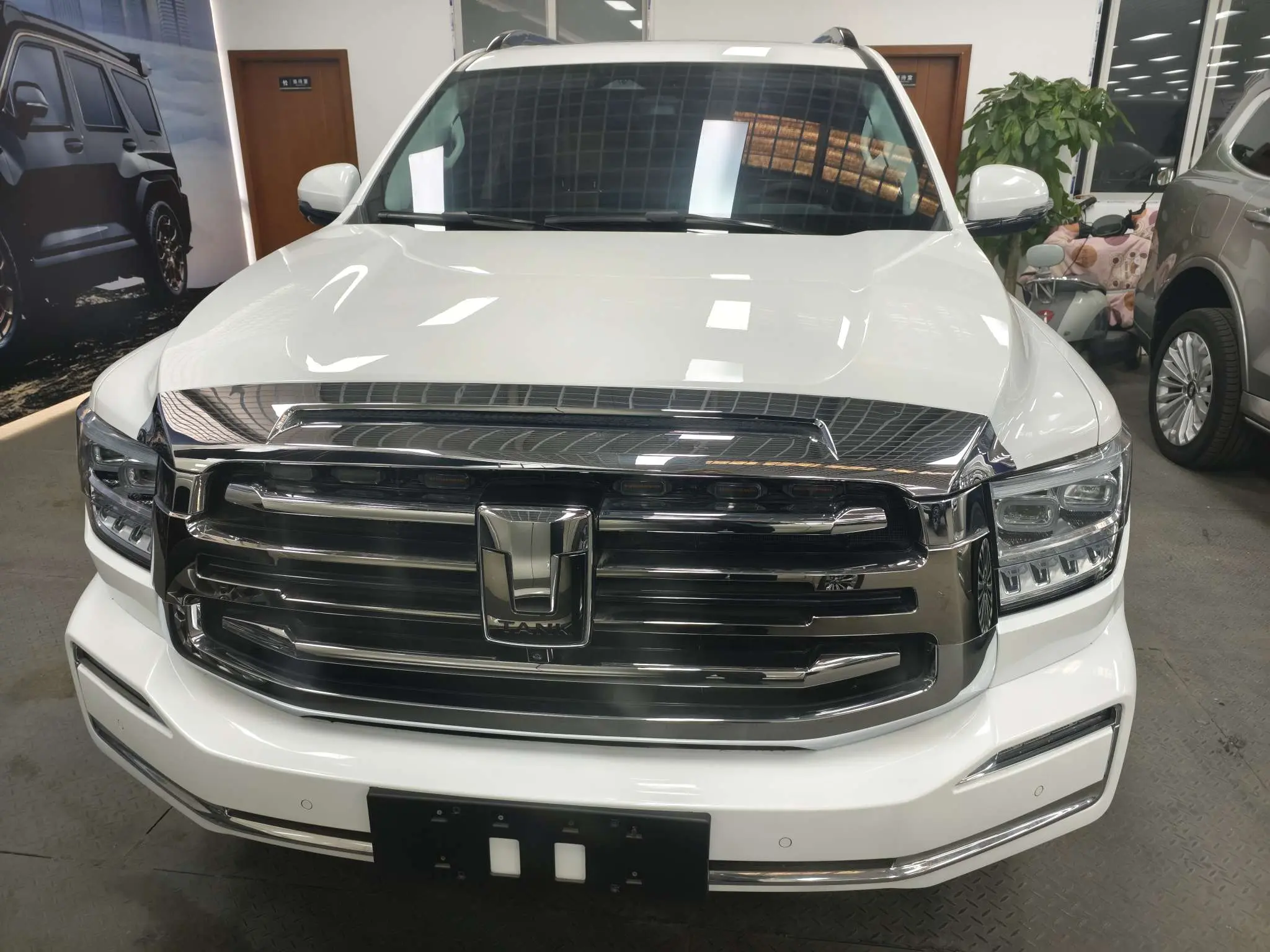 Tank 500  из Китая