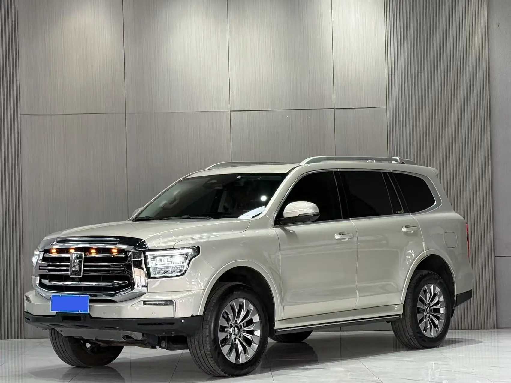 Tank 500  из Китая