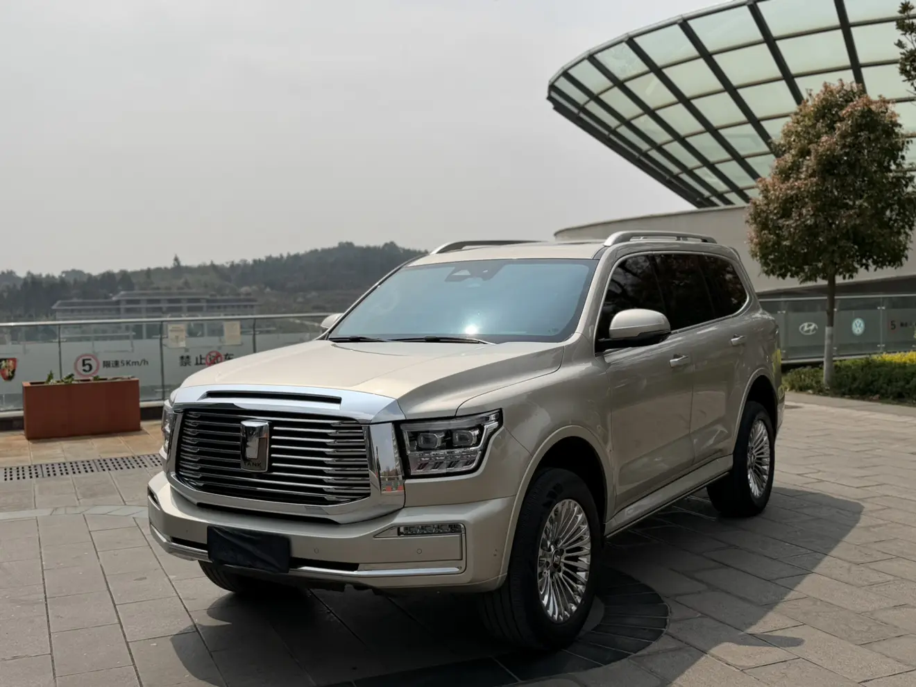 Tank 500  из Китая