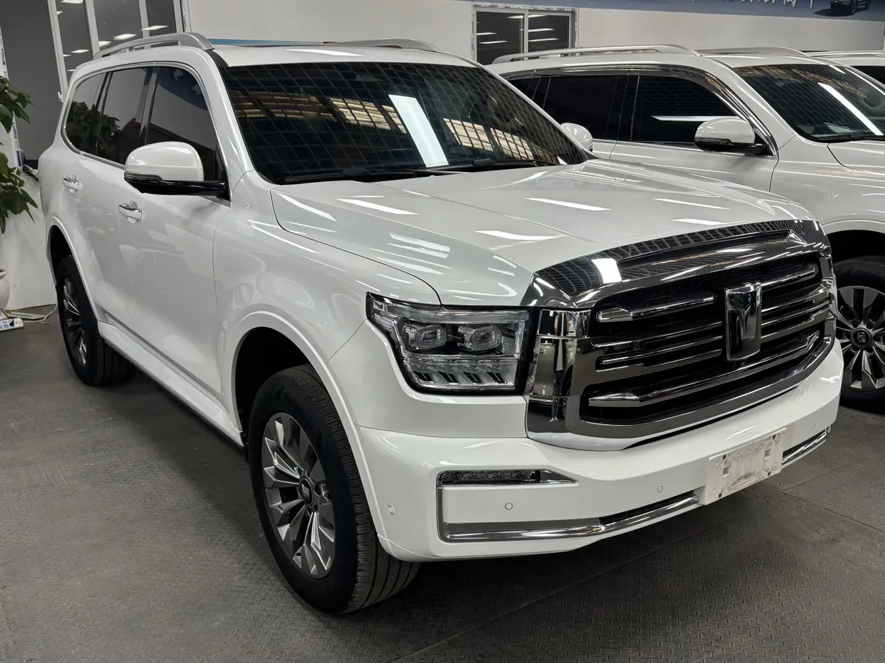 Tank 500  из Китая