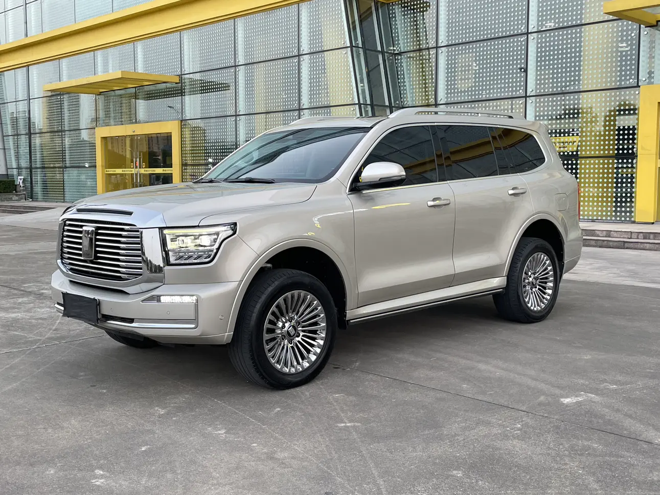 Tank 500  из Китая