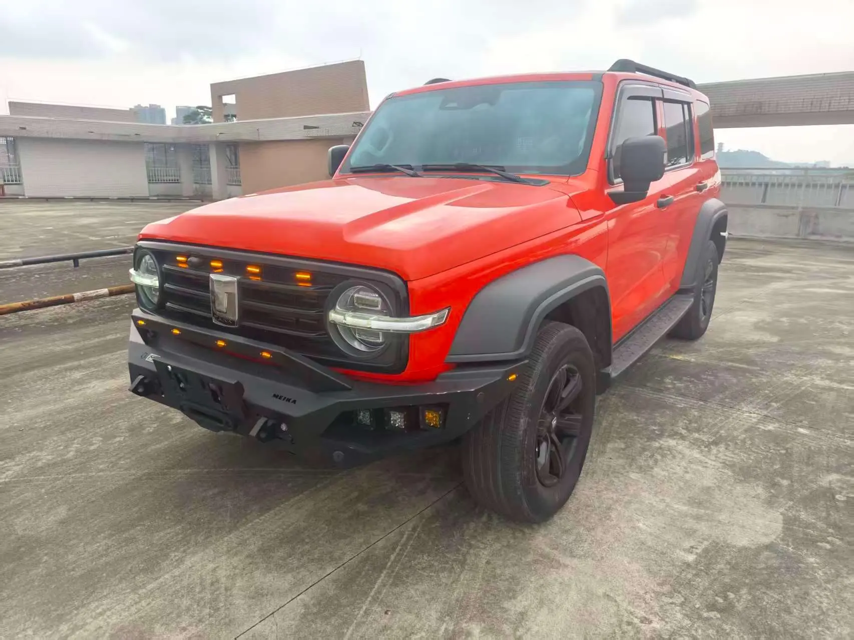 Tank 300  из Китая