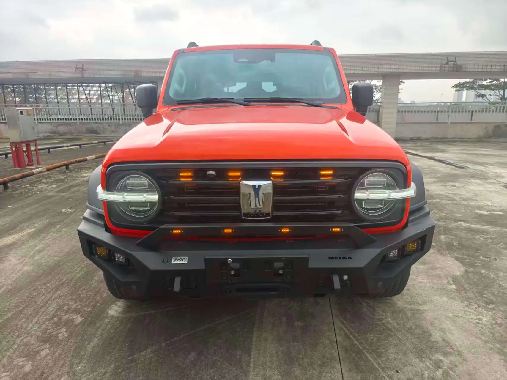 Tank 300  из Китая