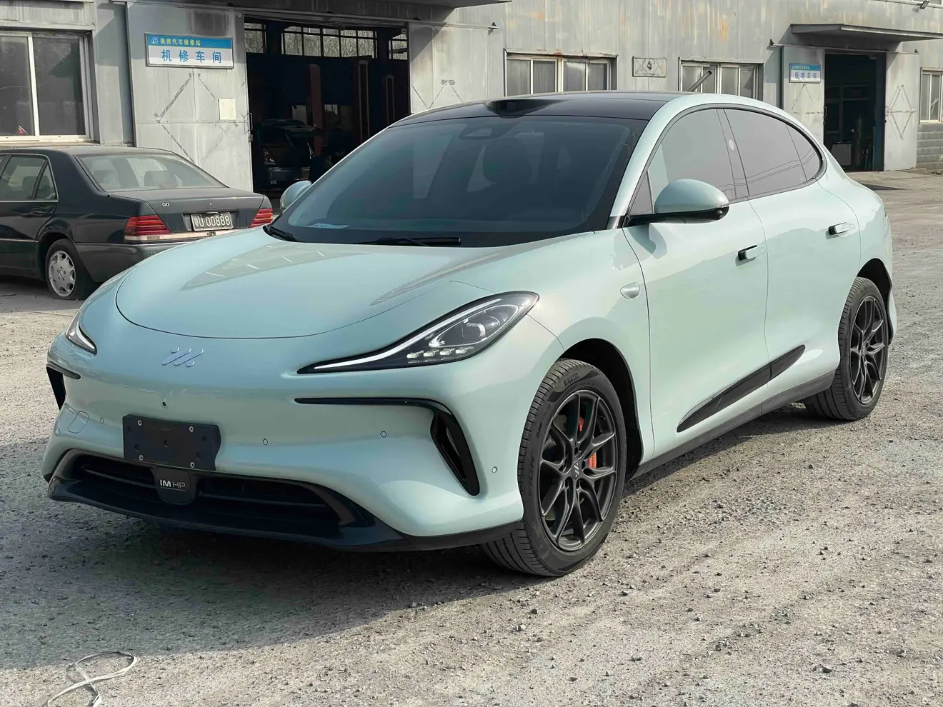 Zhiji LS6  из Китая