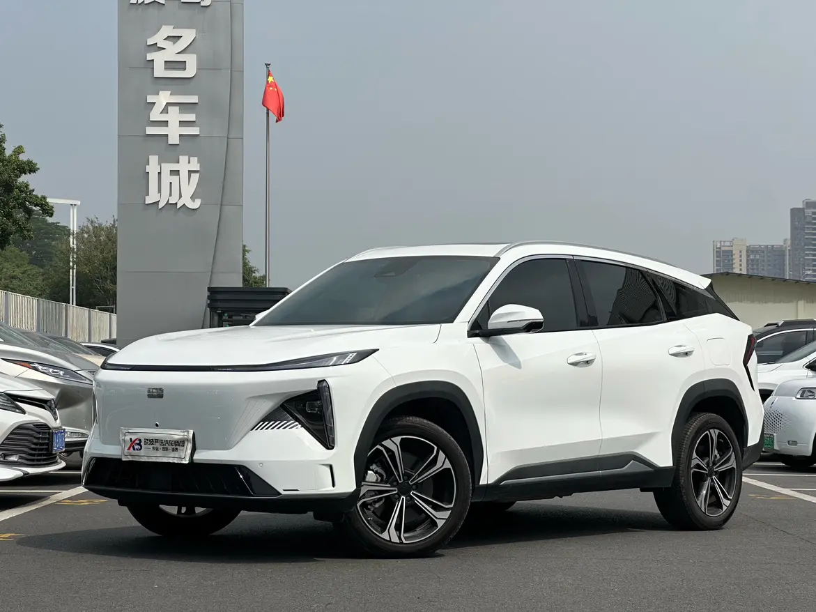 Geely Galaxy L7