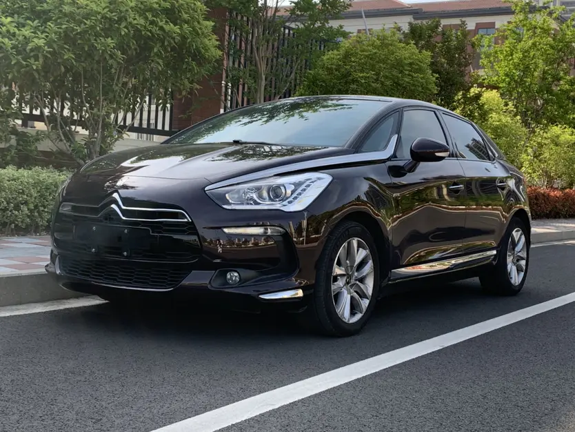 DS 5  из Китая