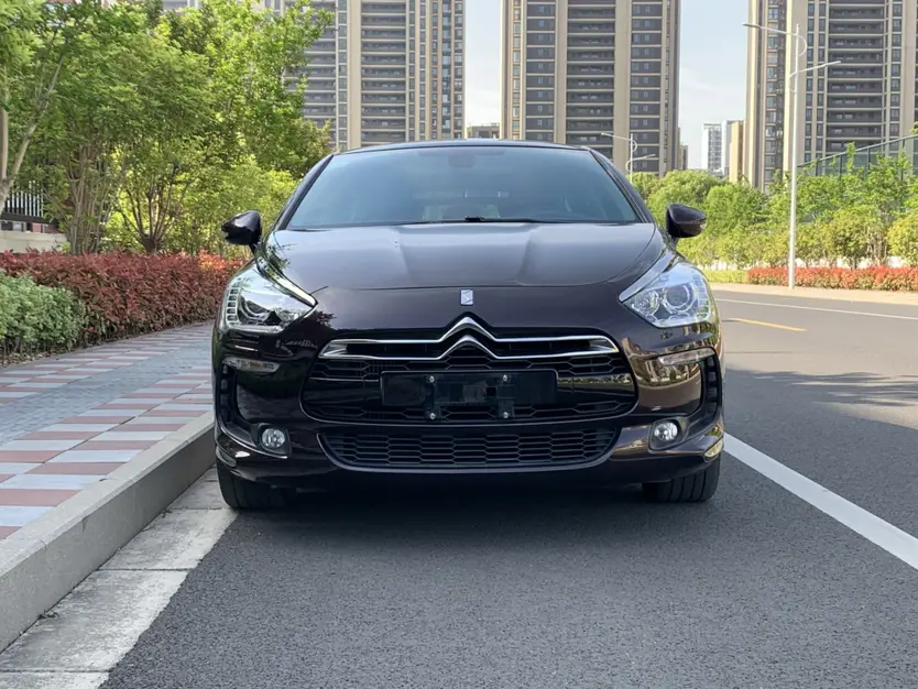 DS 5  из Китая