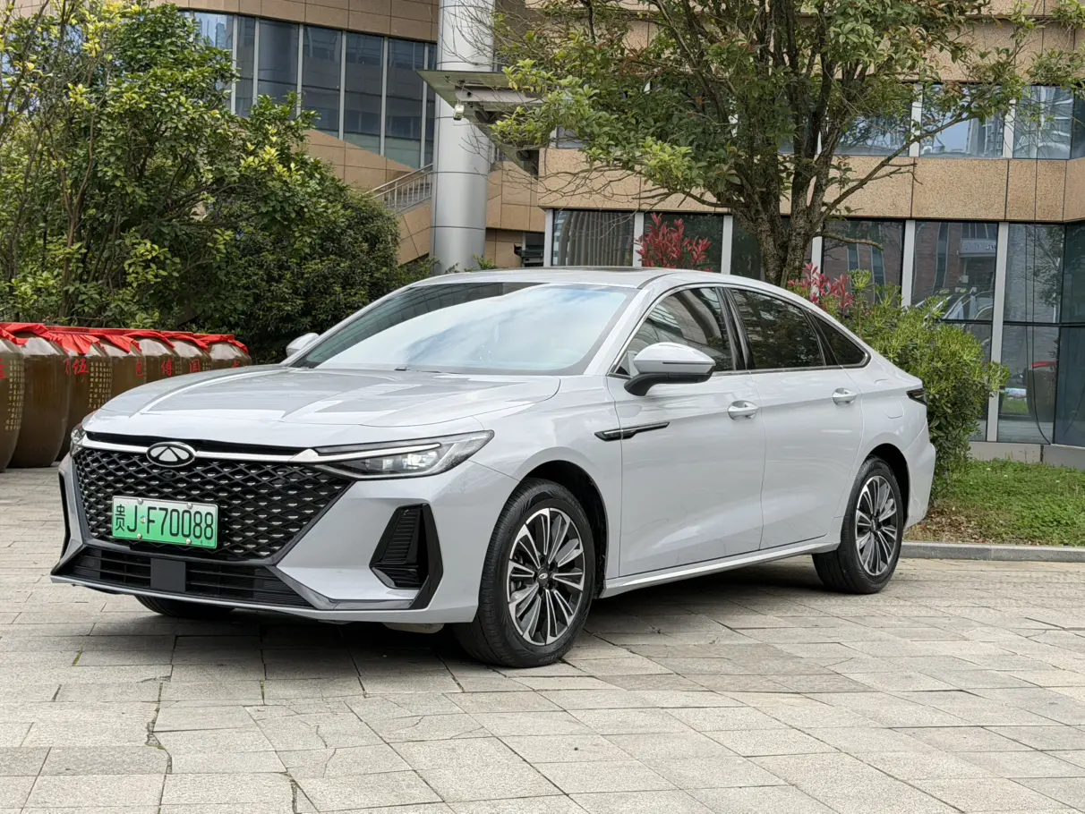 Chery Fengyun A8