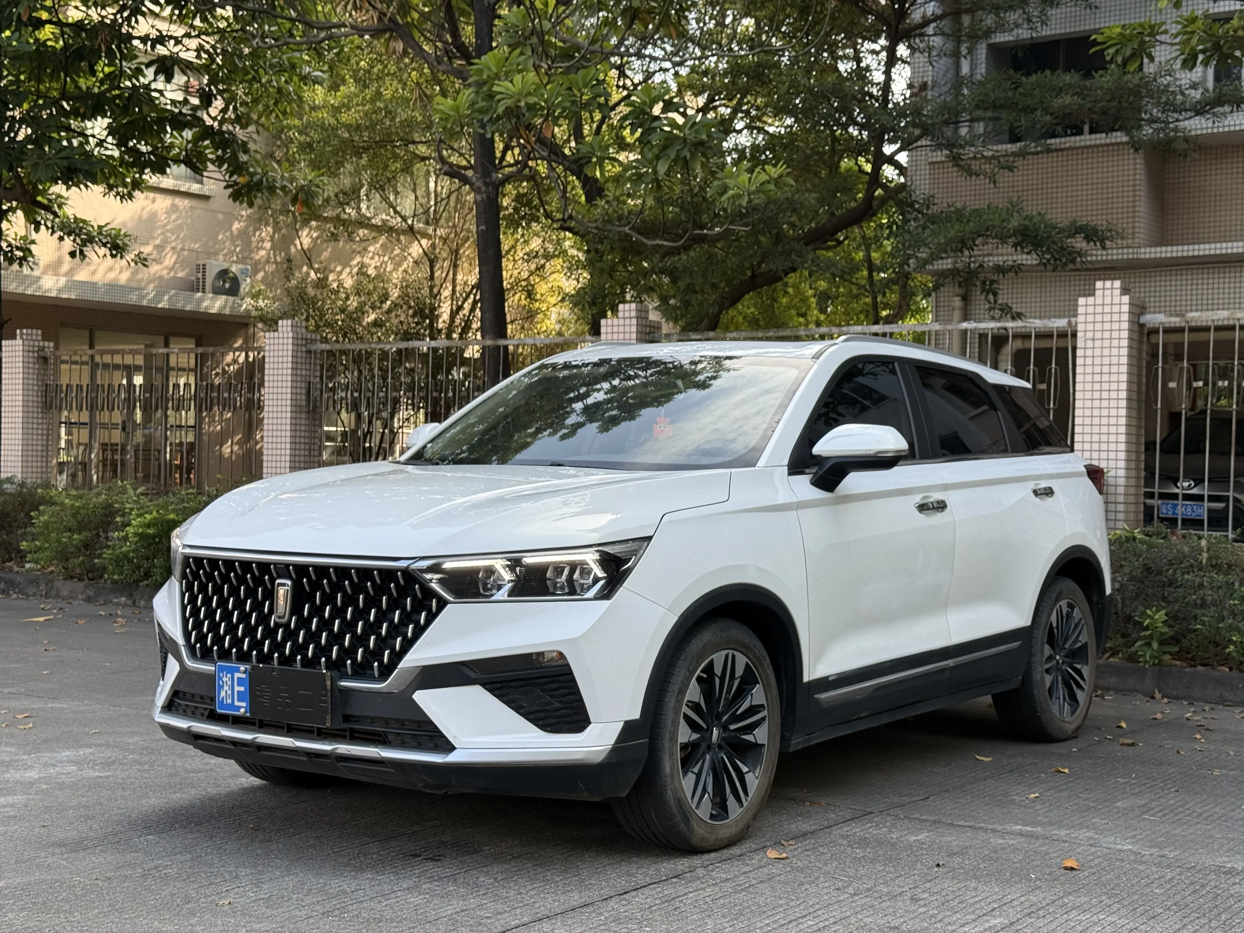 FAW Bestune T77