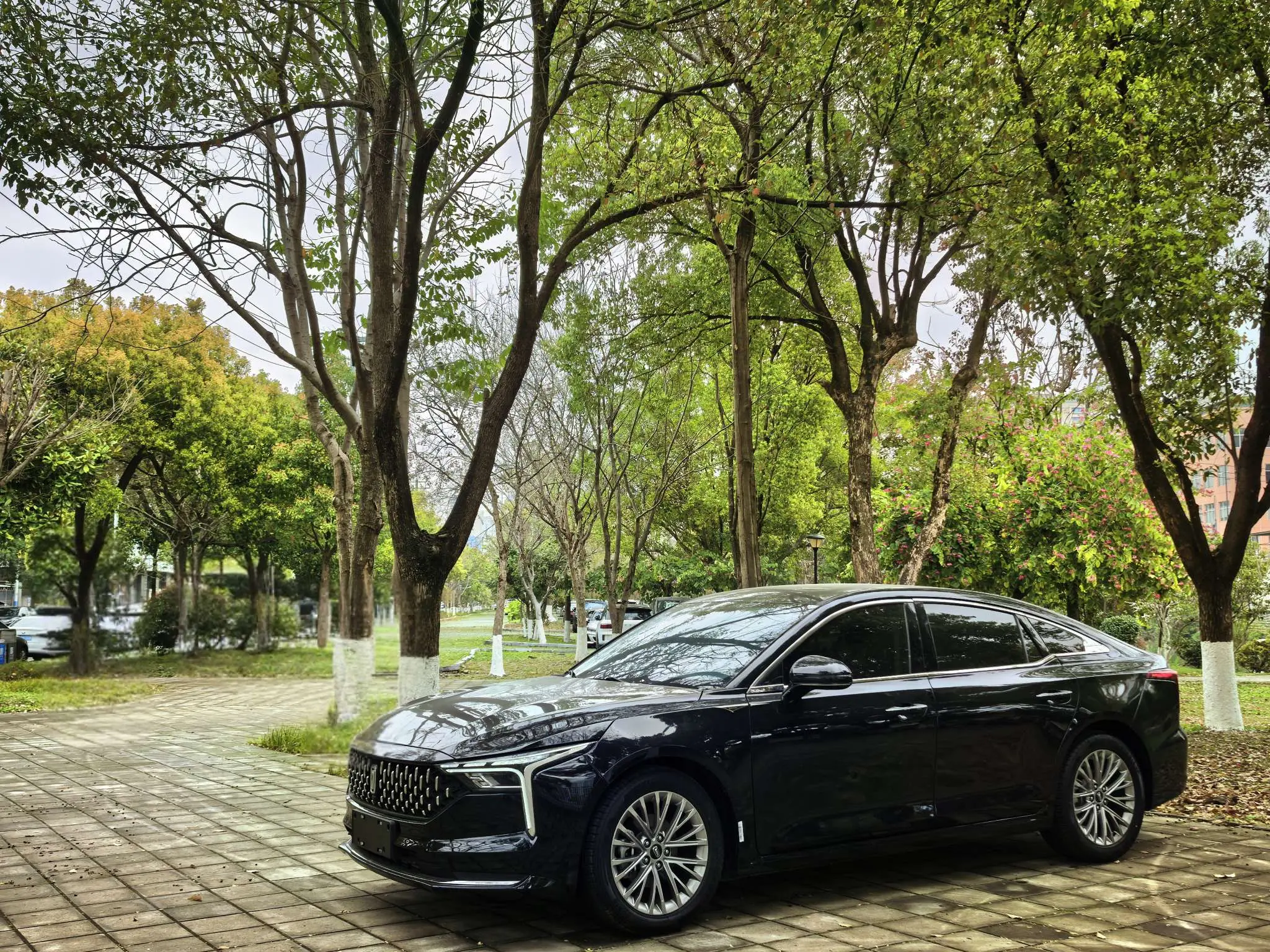 FAW Bestune B70 (Besturn B70)  из Китая