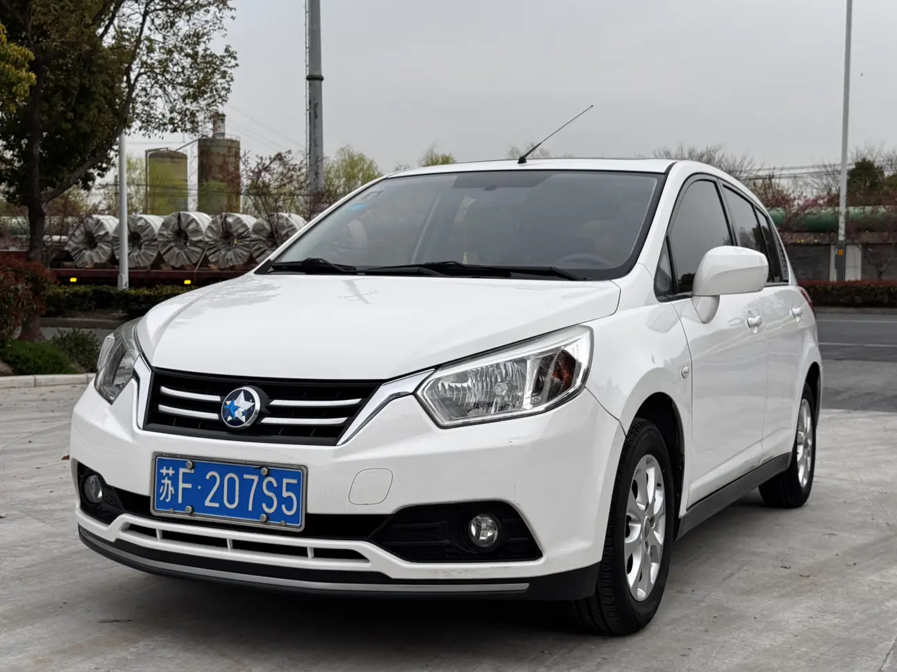 Kai Chen Venucia R50  из Китая