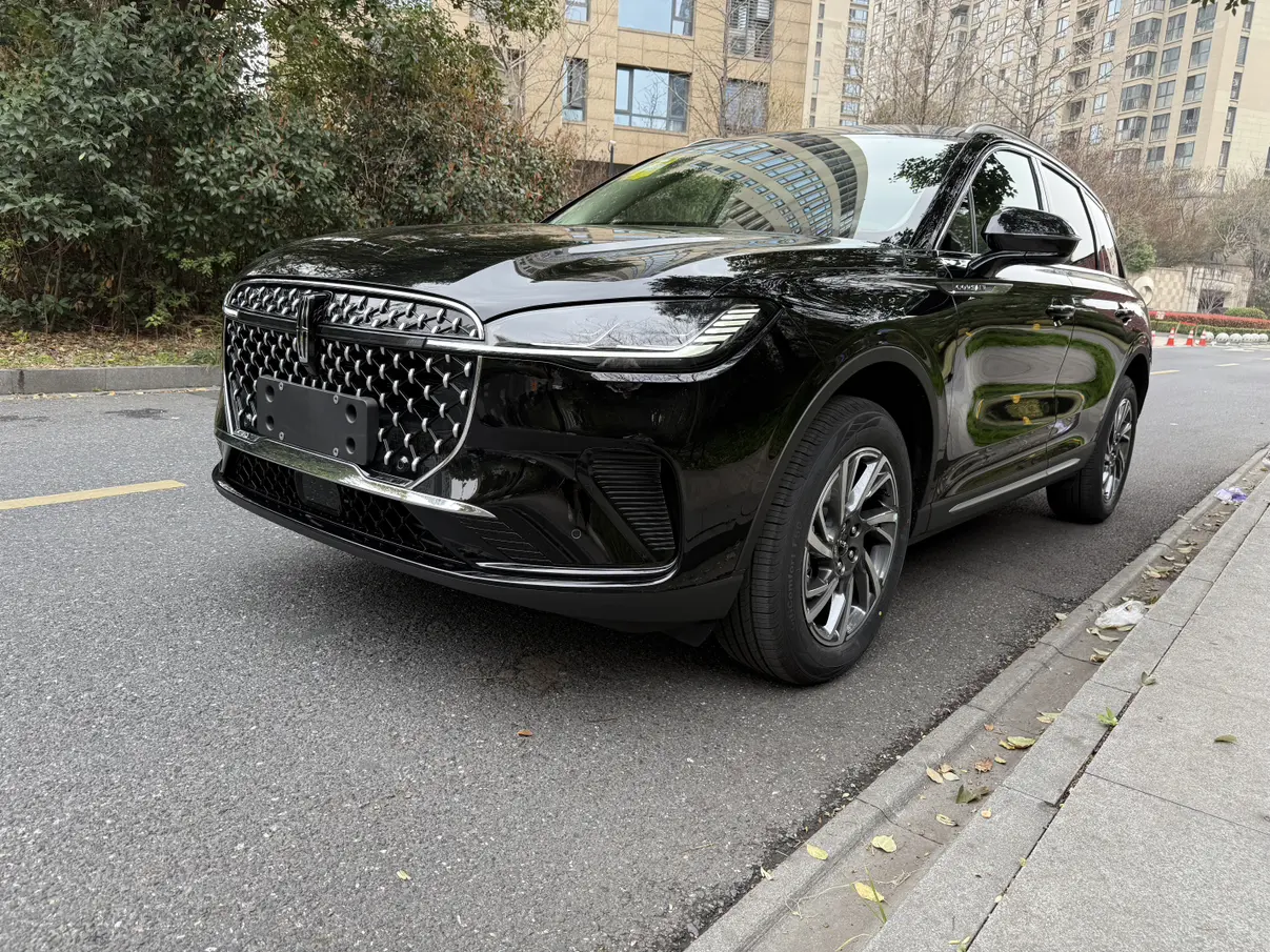 Lincoln Adventurer