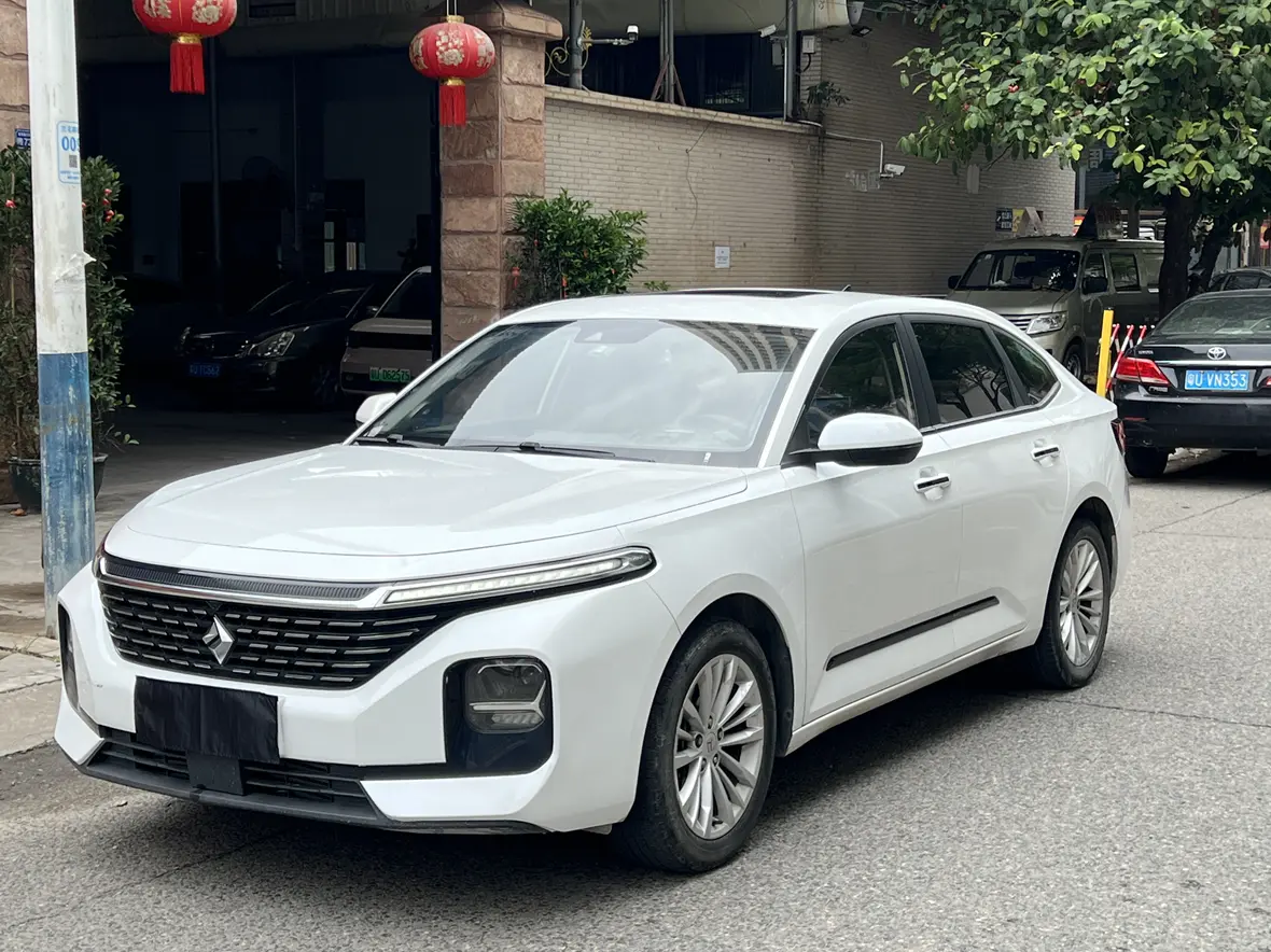 Baojun RC-5  из Китая