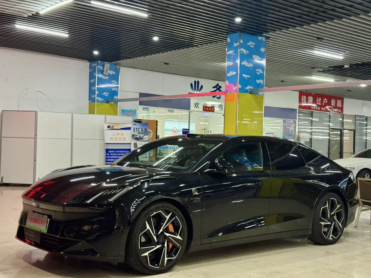 Lynk & Co Z10
