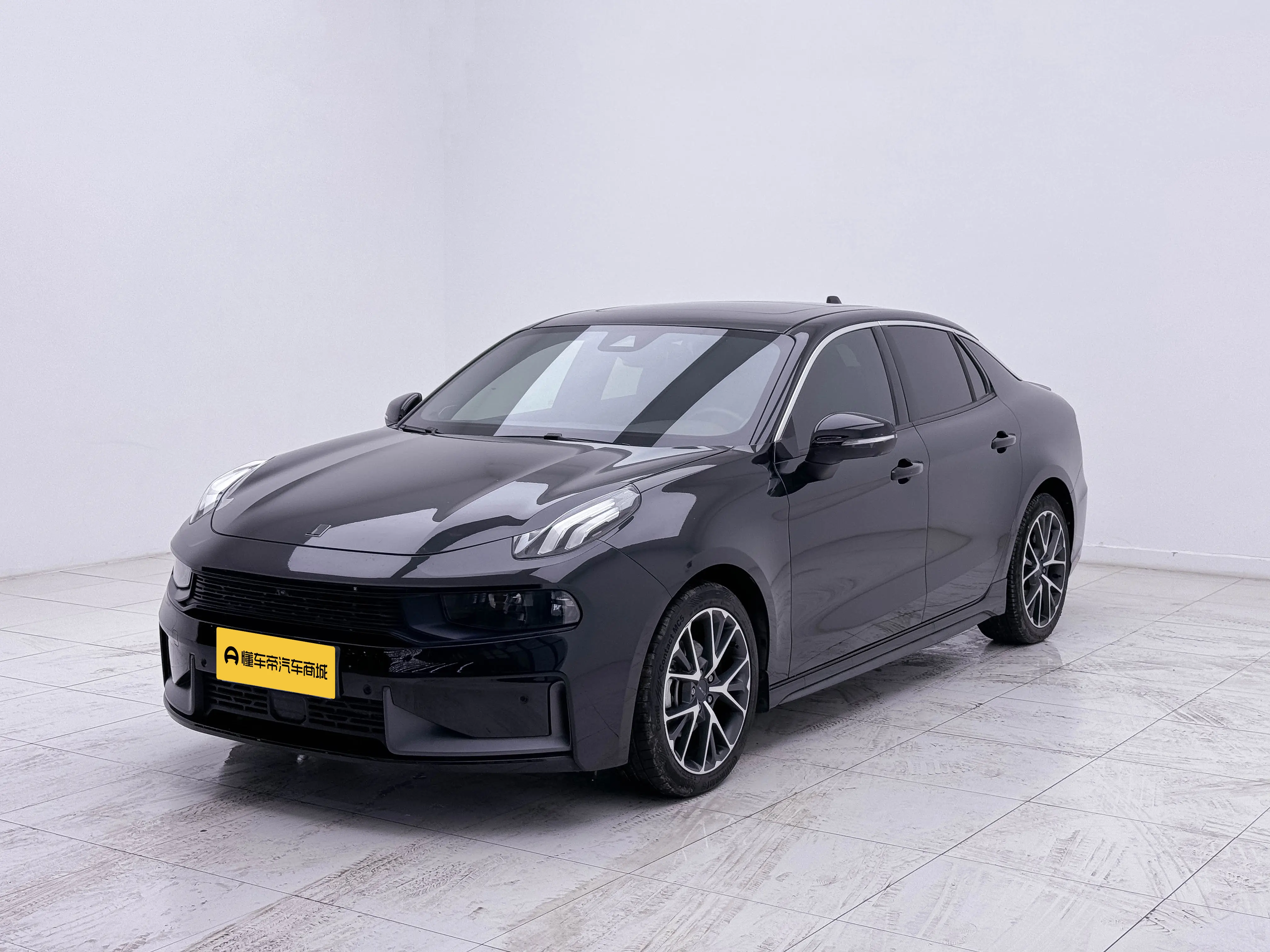 Lynk & Co 03