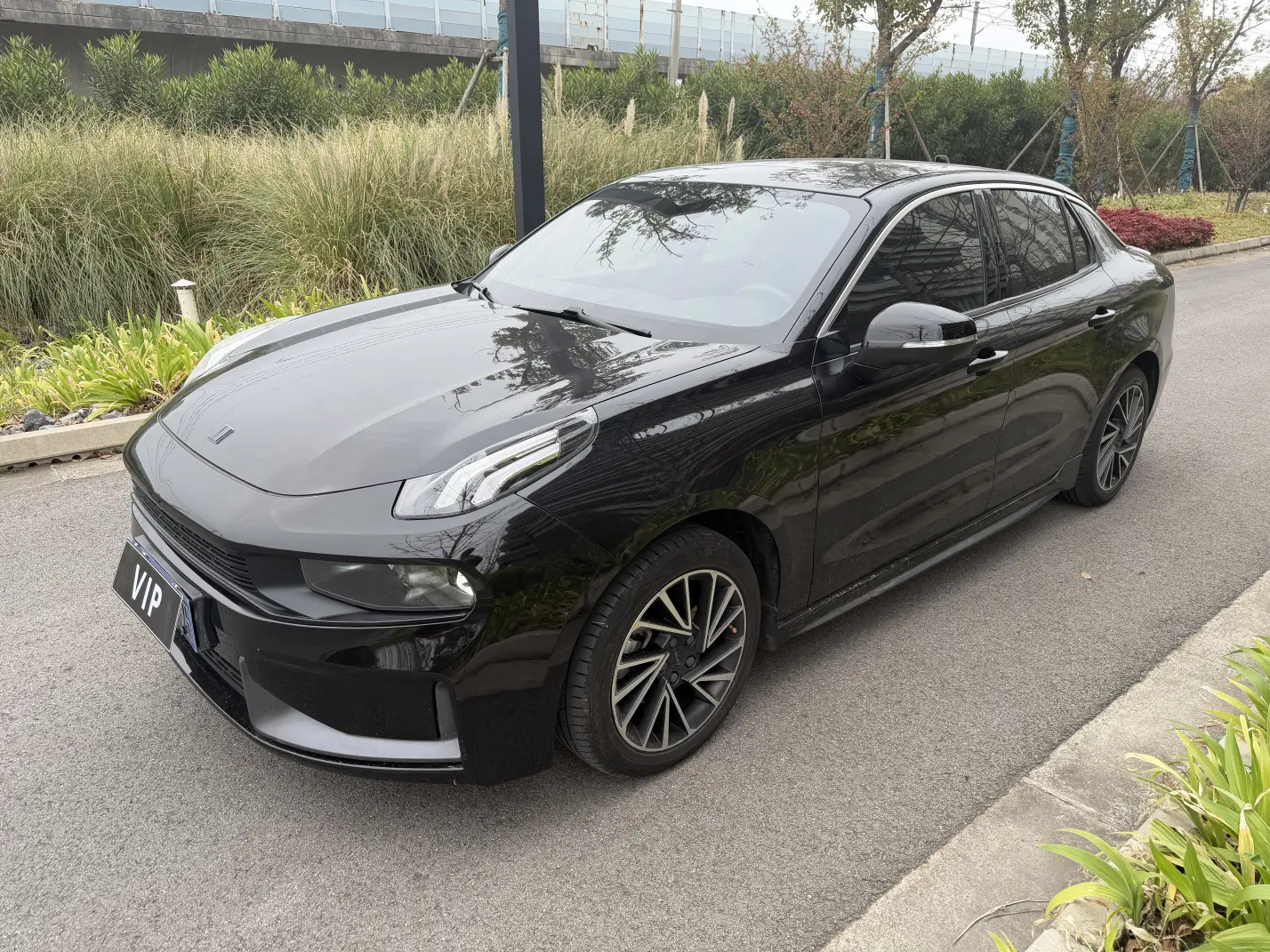 Lynk & Co 03