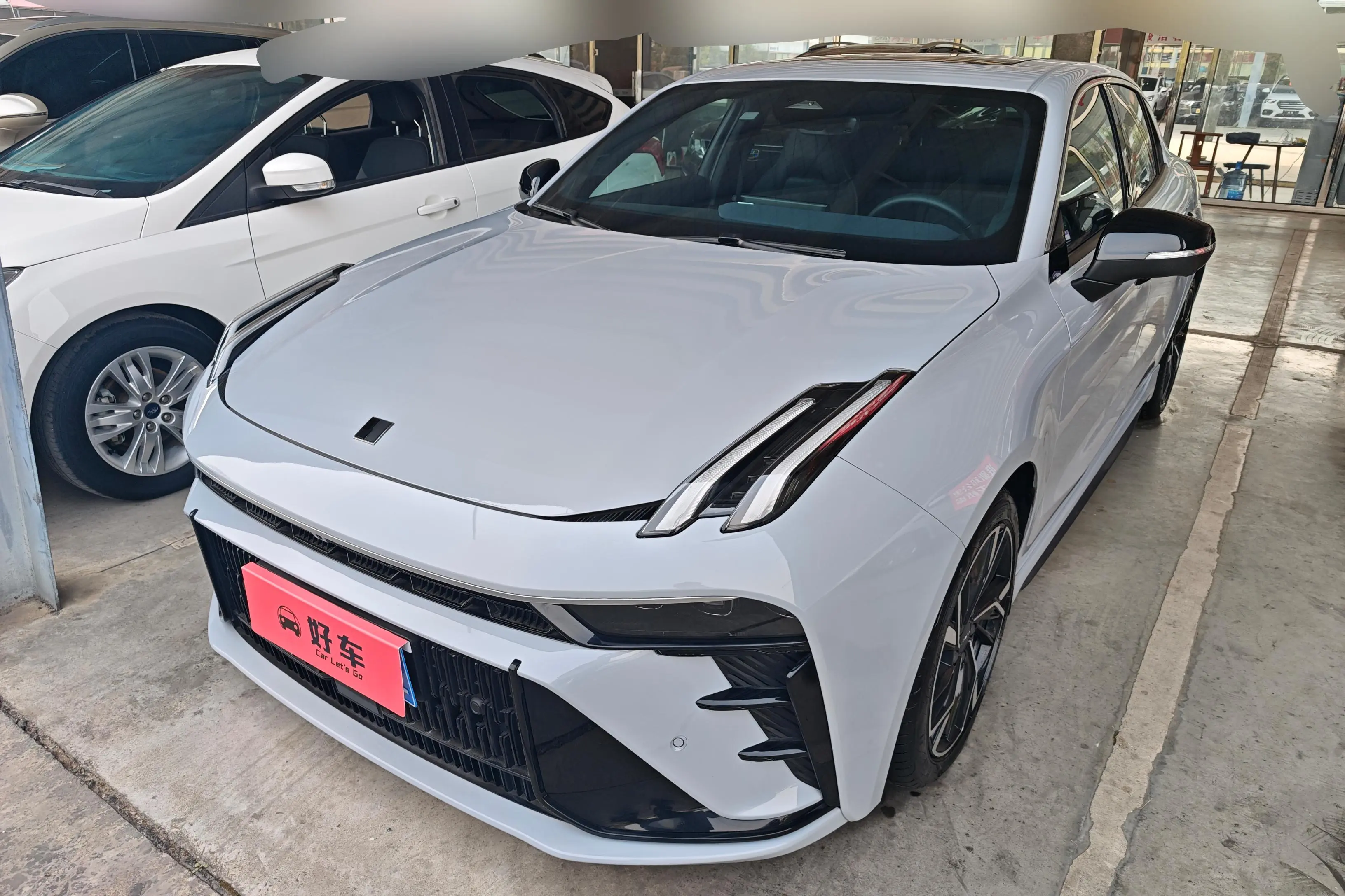 Lynk & Co 03