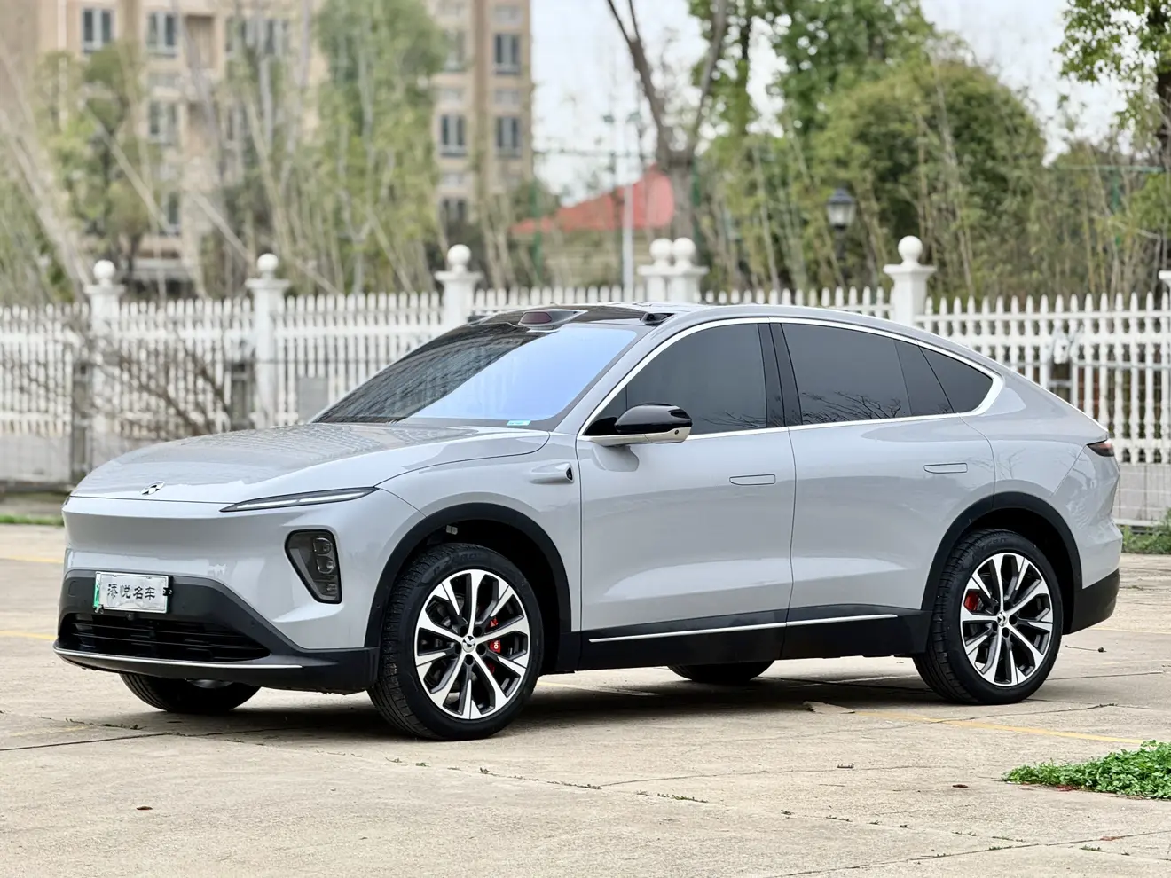 NIO EC7
