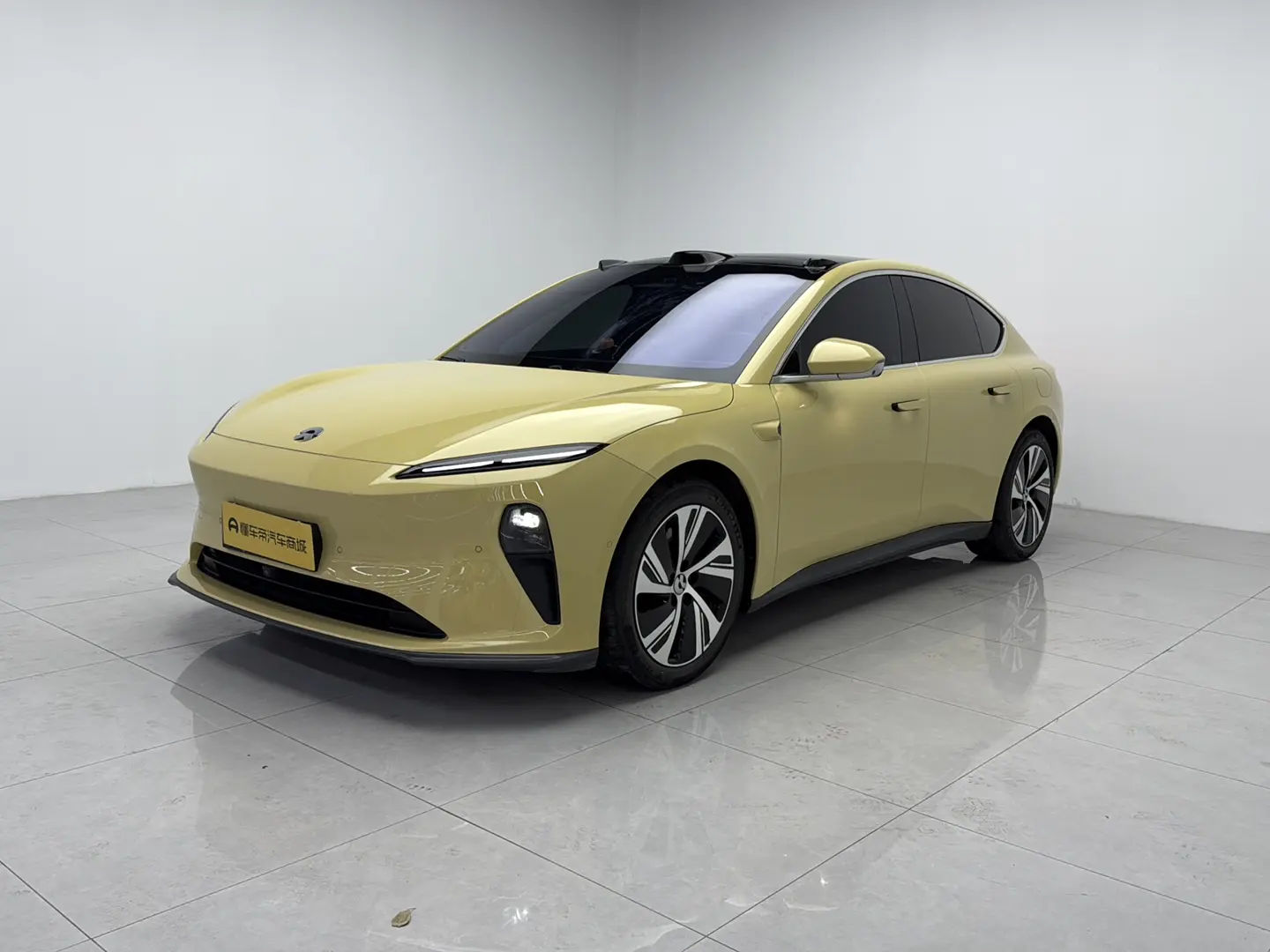 NIO ET5