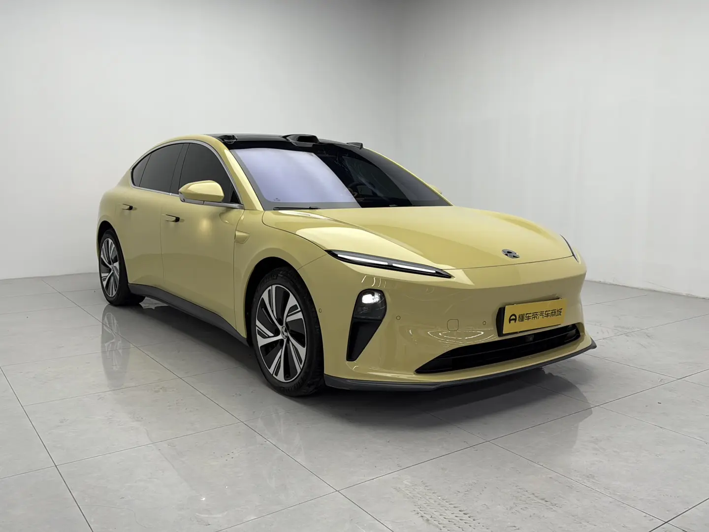 NIO ET5