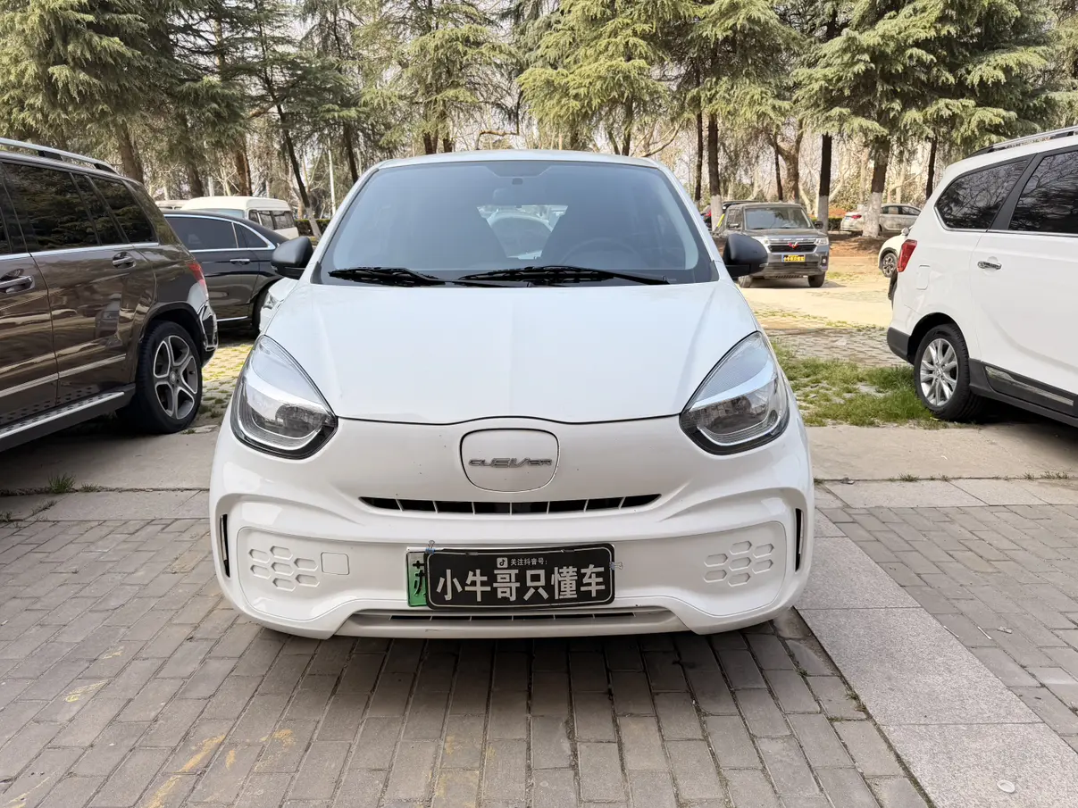 Roewe CLEVER  из Китая