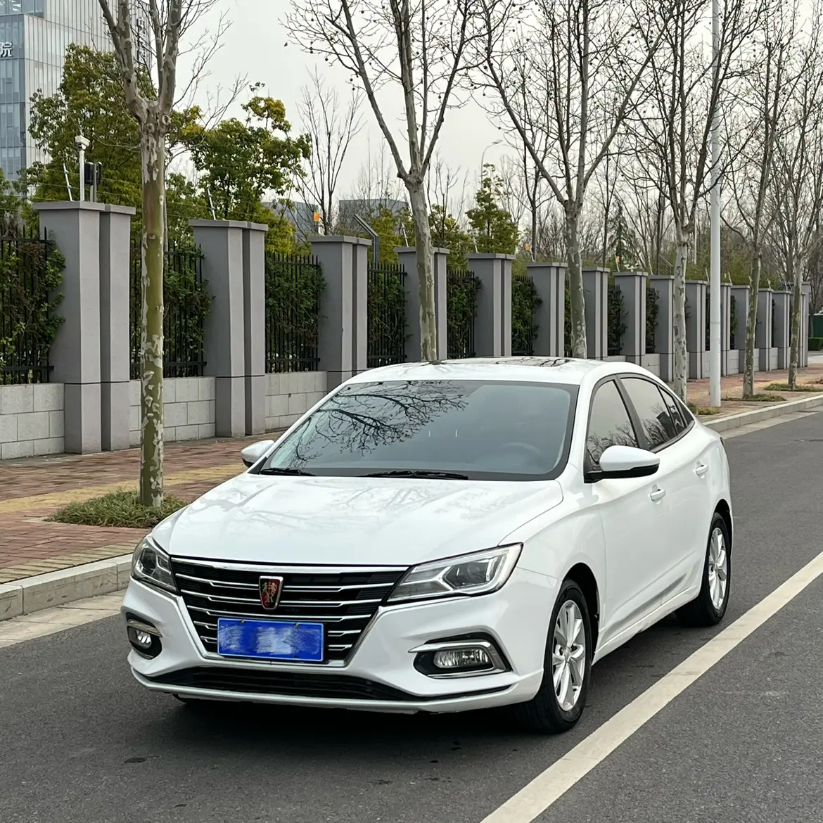 Roewe i5