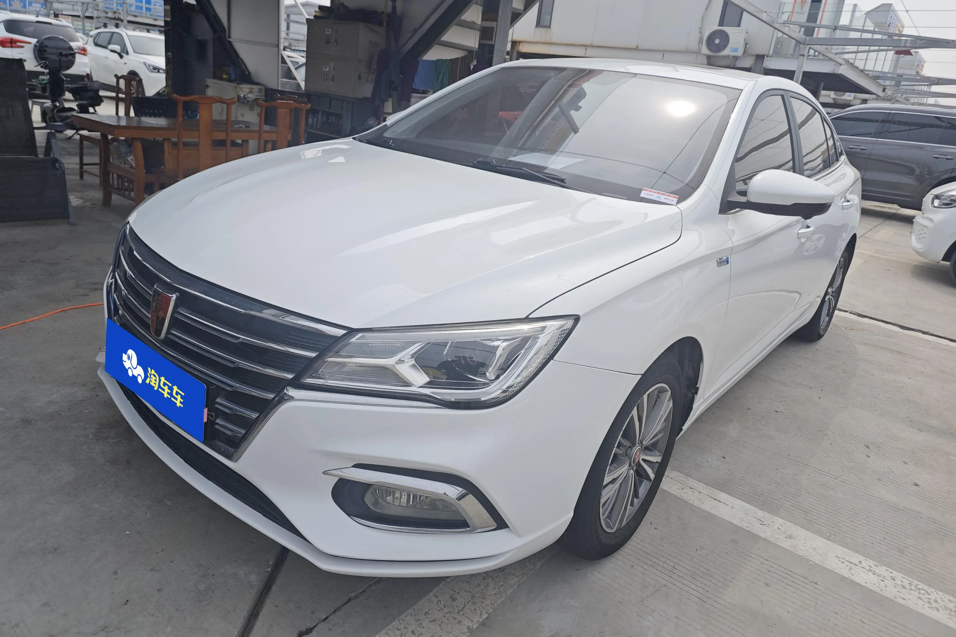 Roewe i5