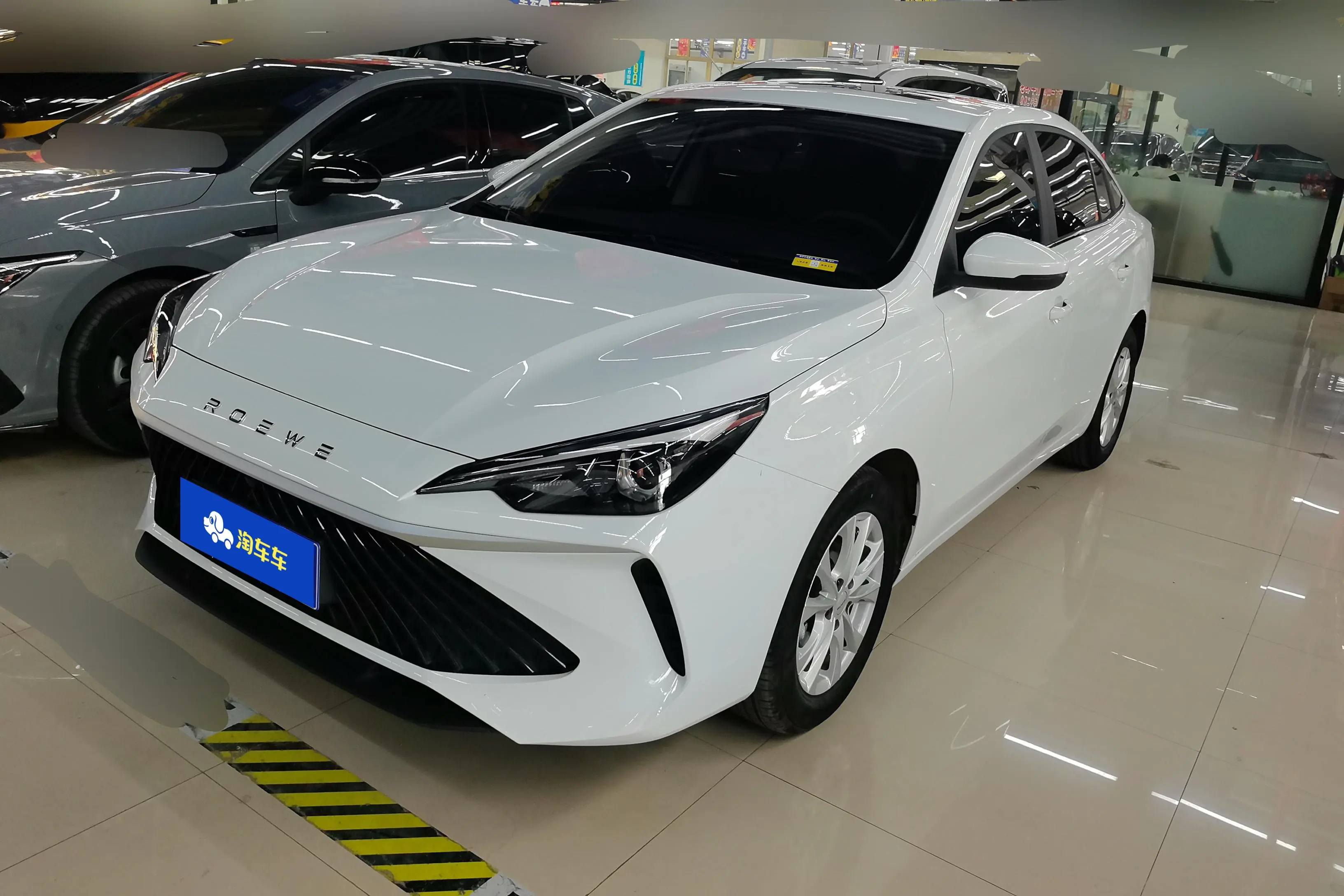 Roewe i5
